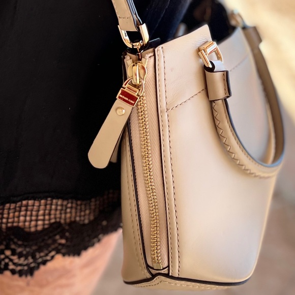 Mercer Mauve Satchel Crossbody Handbag - Picture 4 of 11